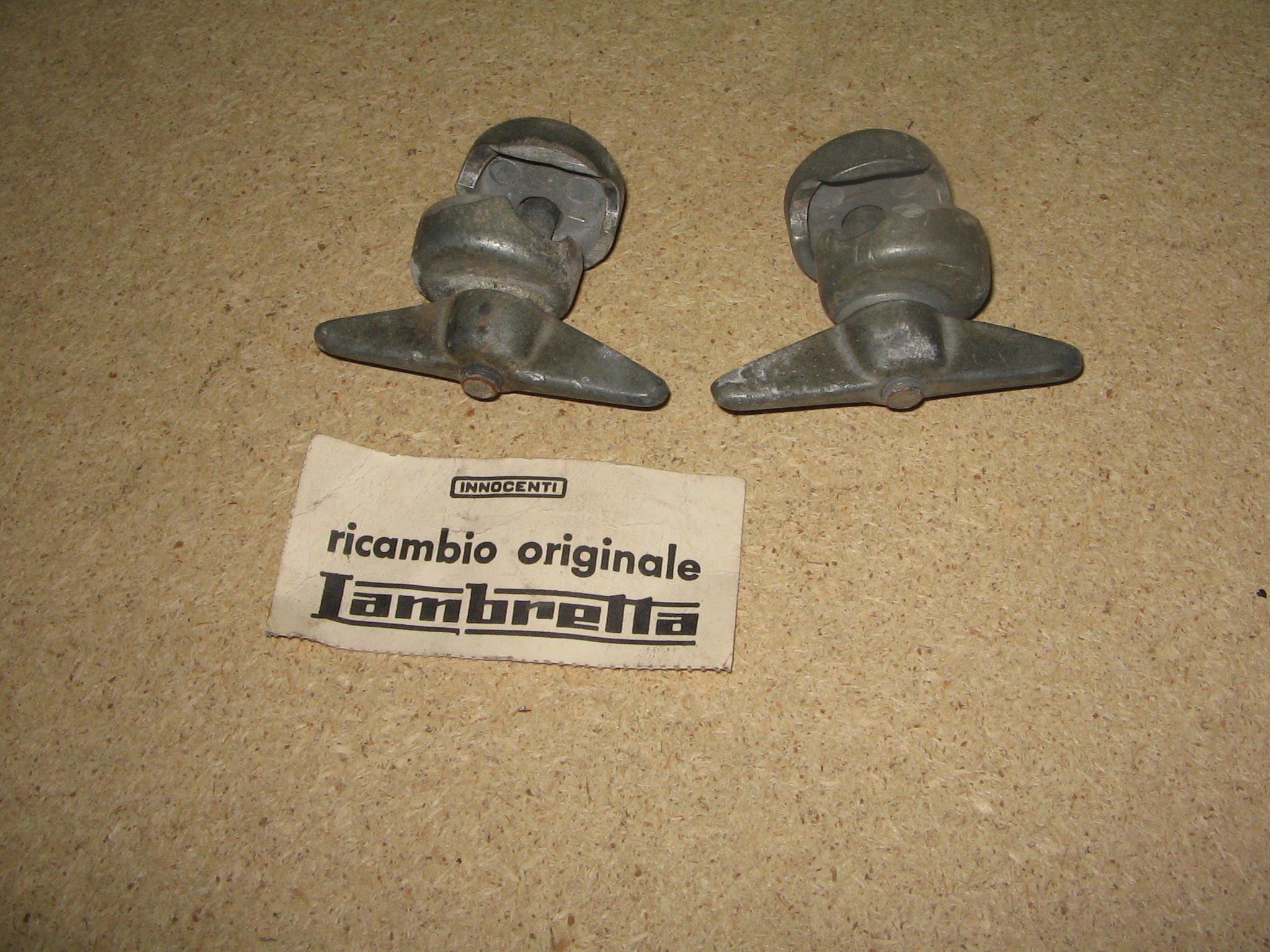 ganci parabrezza N.424
